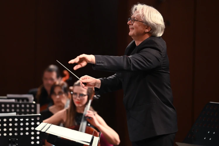 Симфоничен оркестър при ДО Варна  - Диригент Павел Балев  3